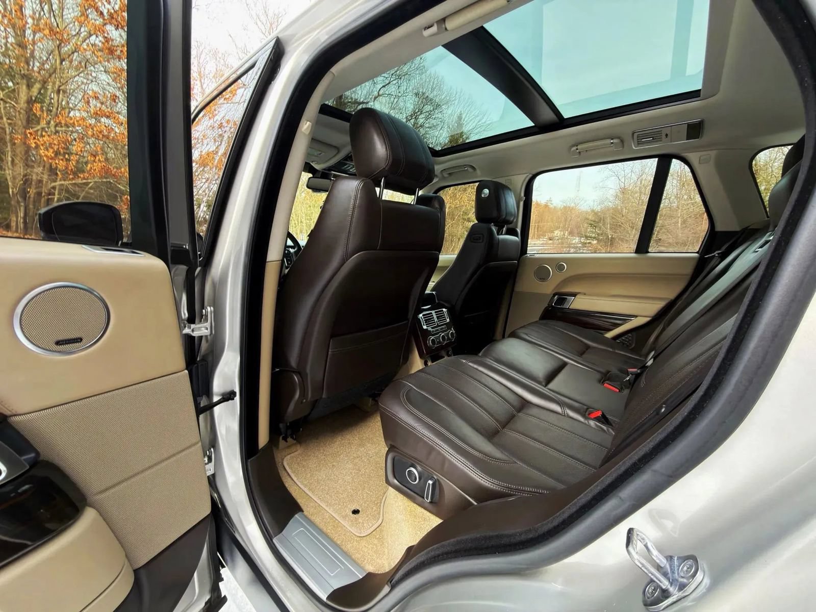 Used 2016 Land Rover Range Rover Supercharged AWD/4WD image 26