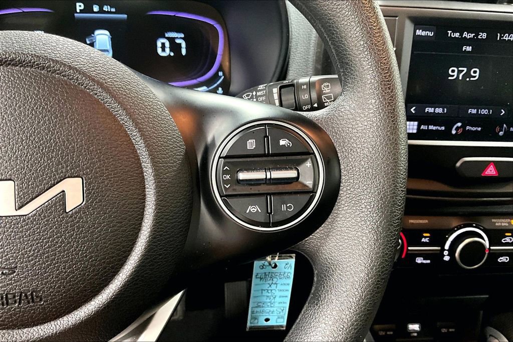 Used 2025 Kia Soul LX FWD image 24