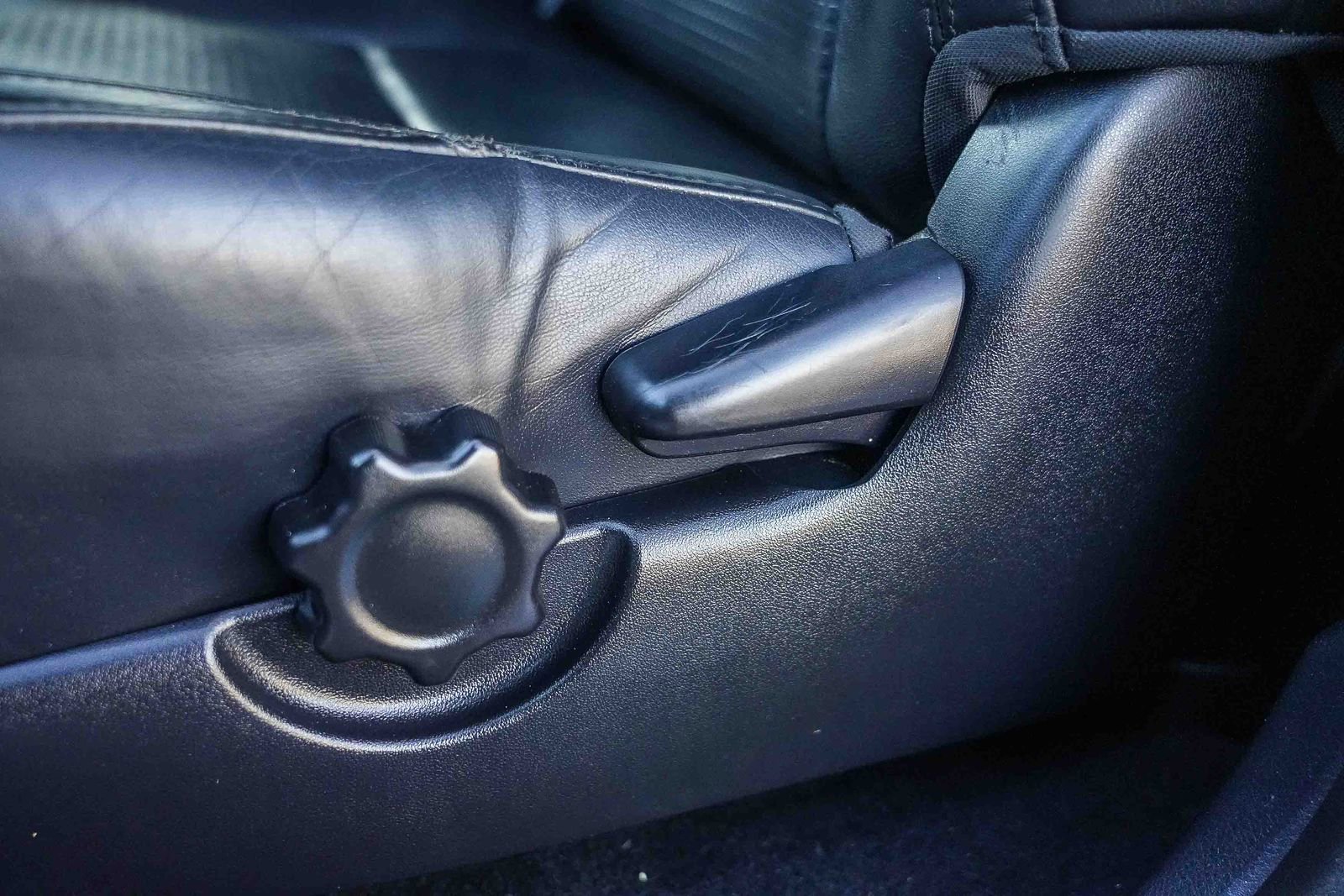 Used 2018 Toyota Tacoma TRD Off-Road w/ TRD Premium Off Road Package AWD/4WD image 27