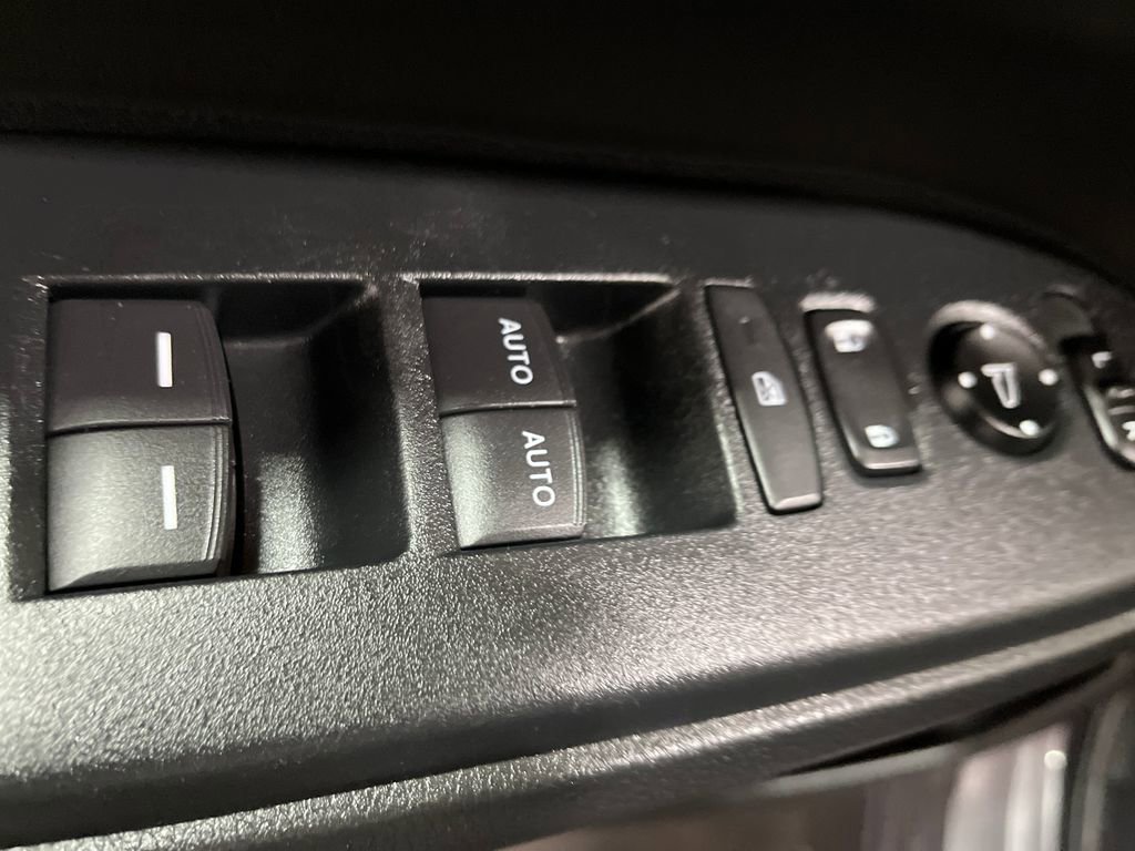 Used 2019 Honda CR-V EX image 11