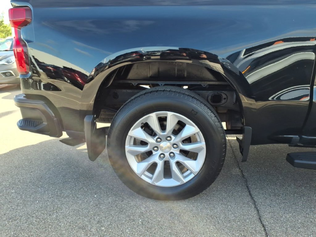 Used 2021 Chevrolet Silverado 1500 Custom AWD/4WD image 24
