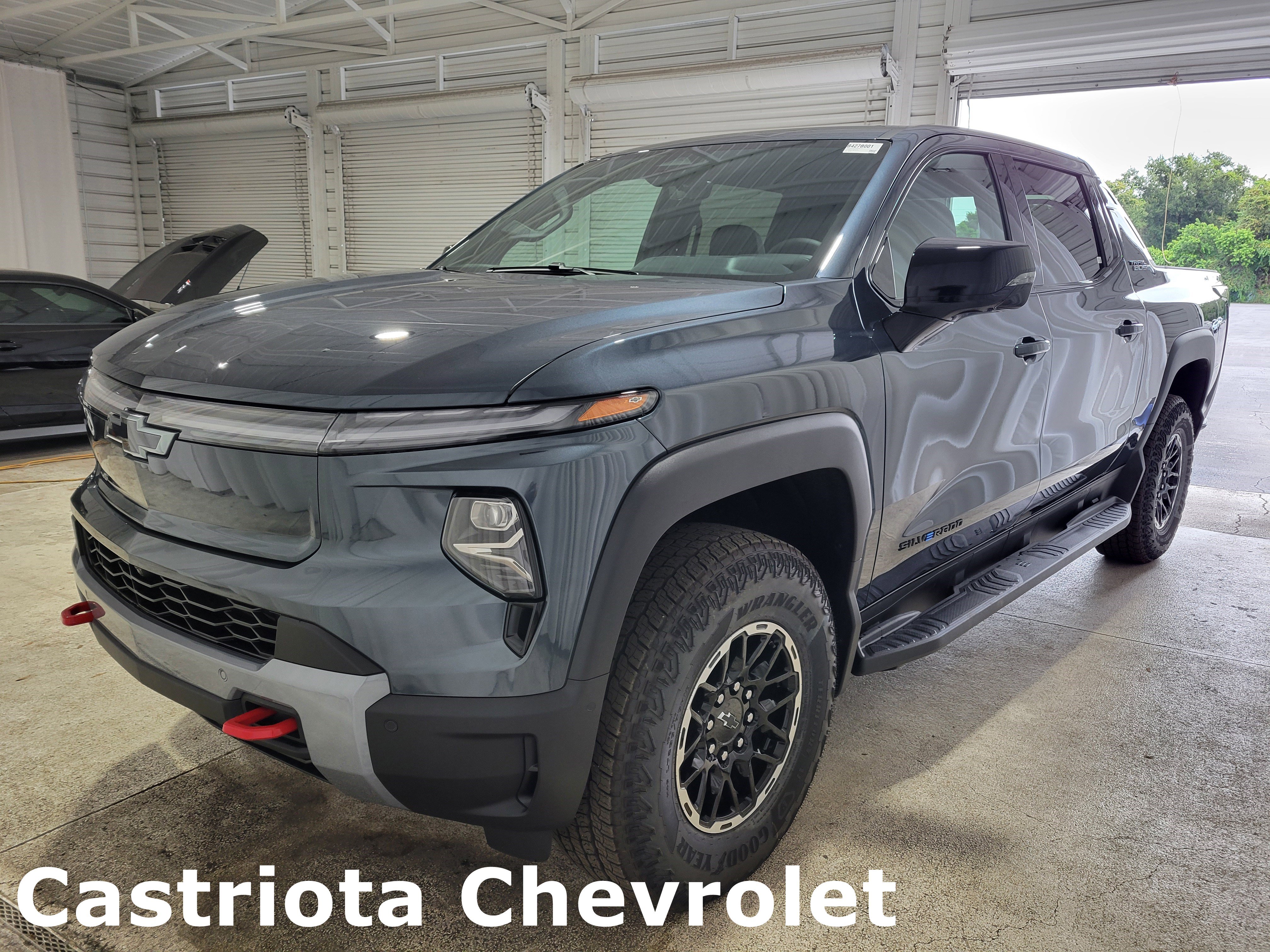 New 2026 Chevrolet Silverado EV Trail Boss video 1