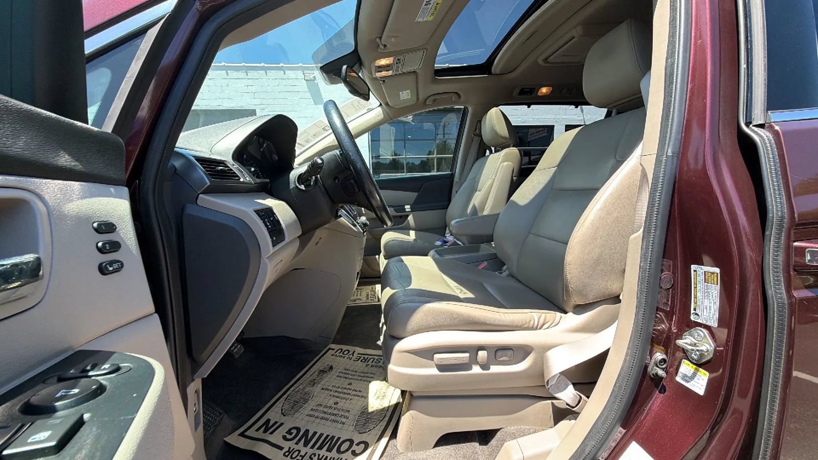 Used 2015 Honda Odyssey Touring Elite image 14