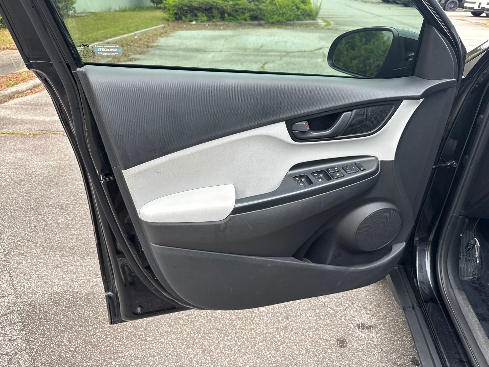 Used 2023 Hyundai Kona SEL FWD image 10