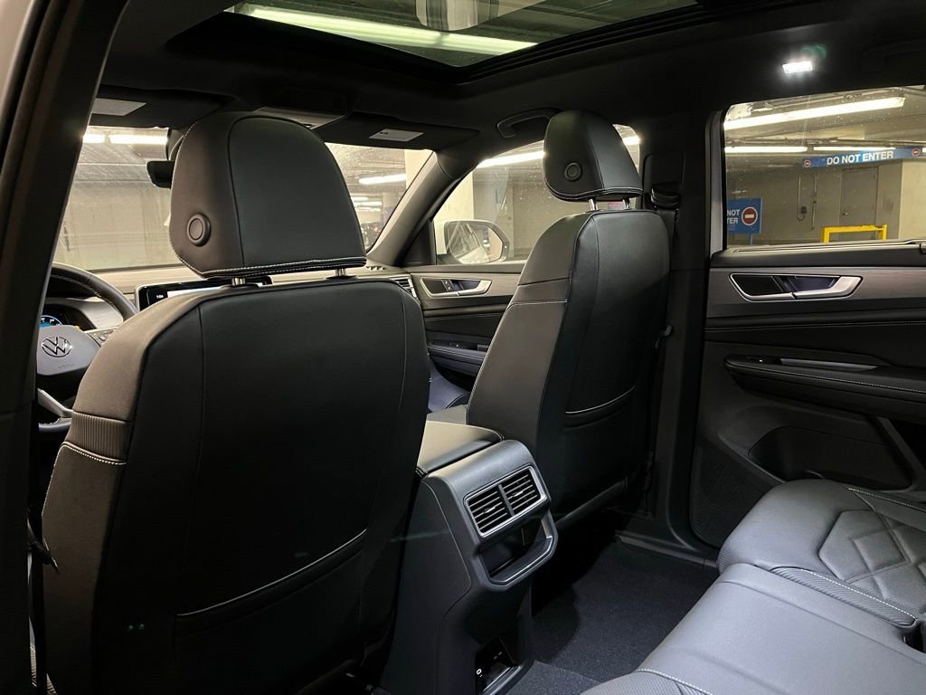 New 2026 Volkswagen Atlas Cross Sport SE image 24