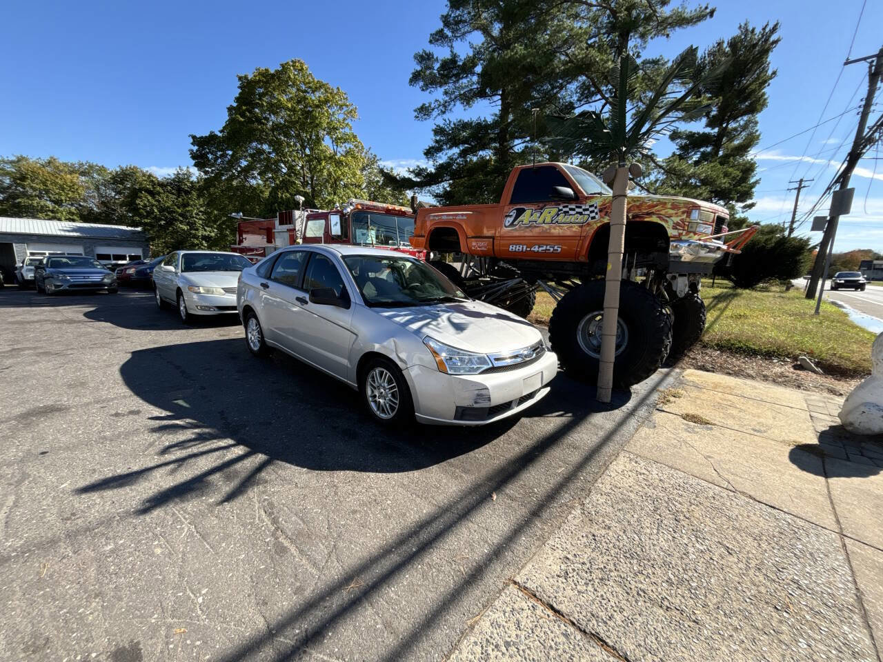 Used 2009 Ford Focus SE image 2