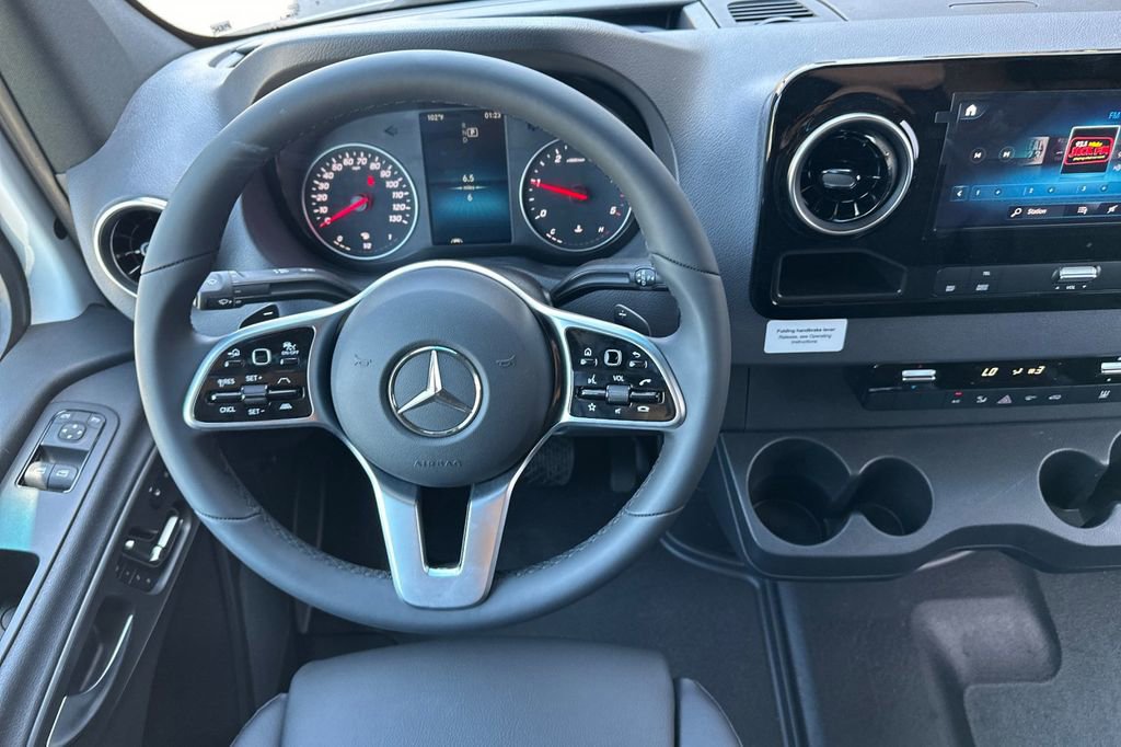 Used 2024 Mercedes-Benz Sprinter 4500 image 20