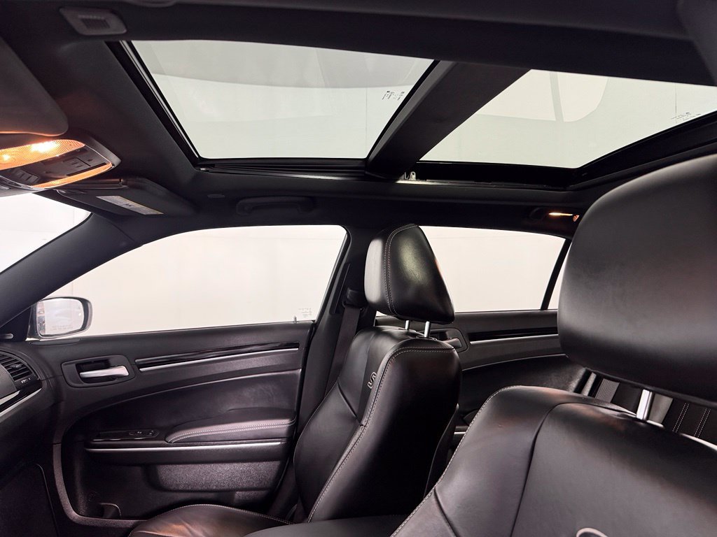 Certified 2022 Chrysler 300 S RWD image 15
