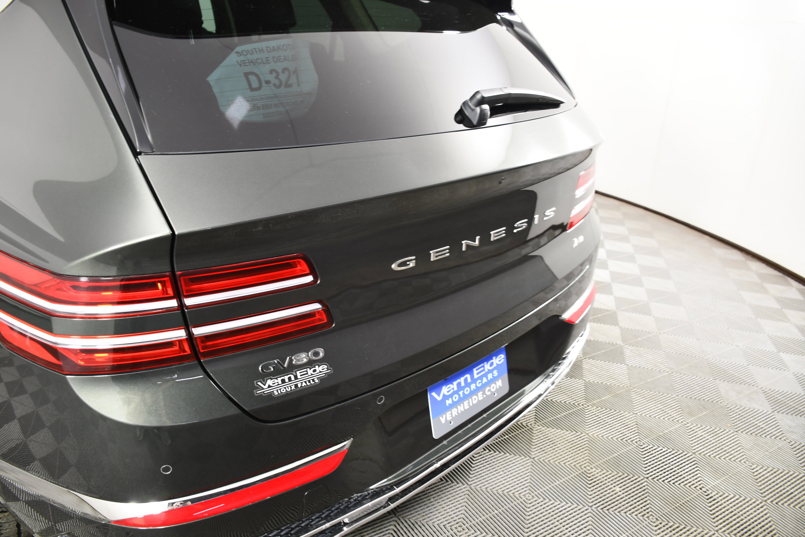 Used 2025 Genesis GV80 2.5T Standard image 15