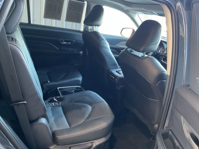 Used 2025 Toyota Grand Highlander FWD image 25