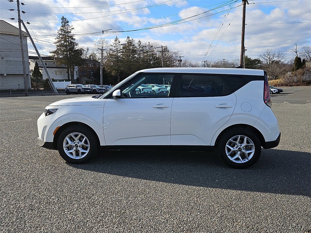 Certified 2025 Kia Soul LX w/ LX Technology Package image 4