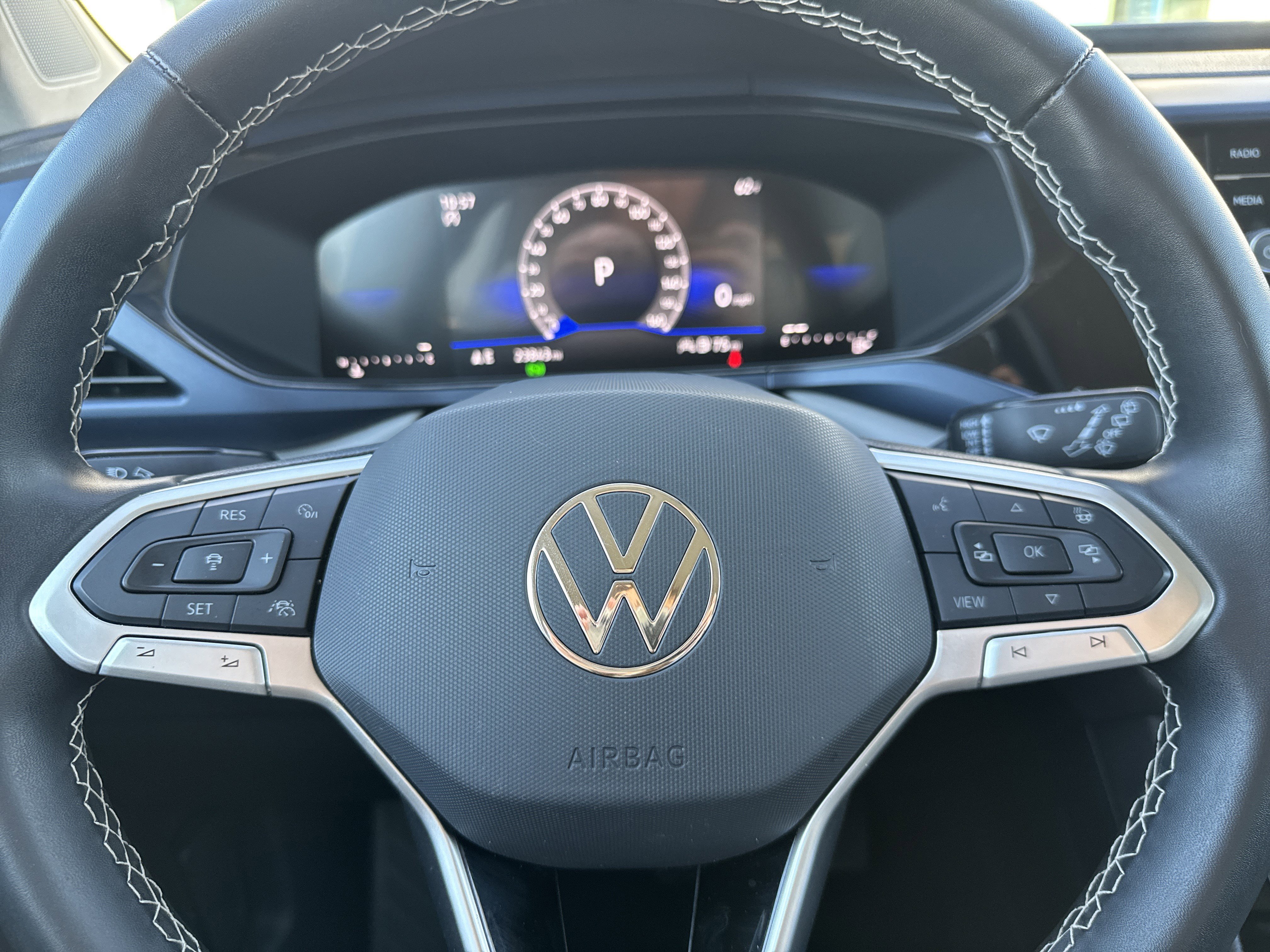 Certified 2024 Volkswagen Taos SE image 10