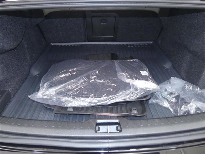 Used 2024 Volvo S60 B5 Plus image 30