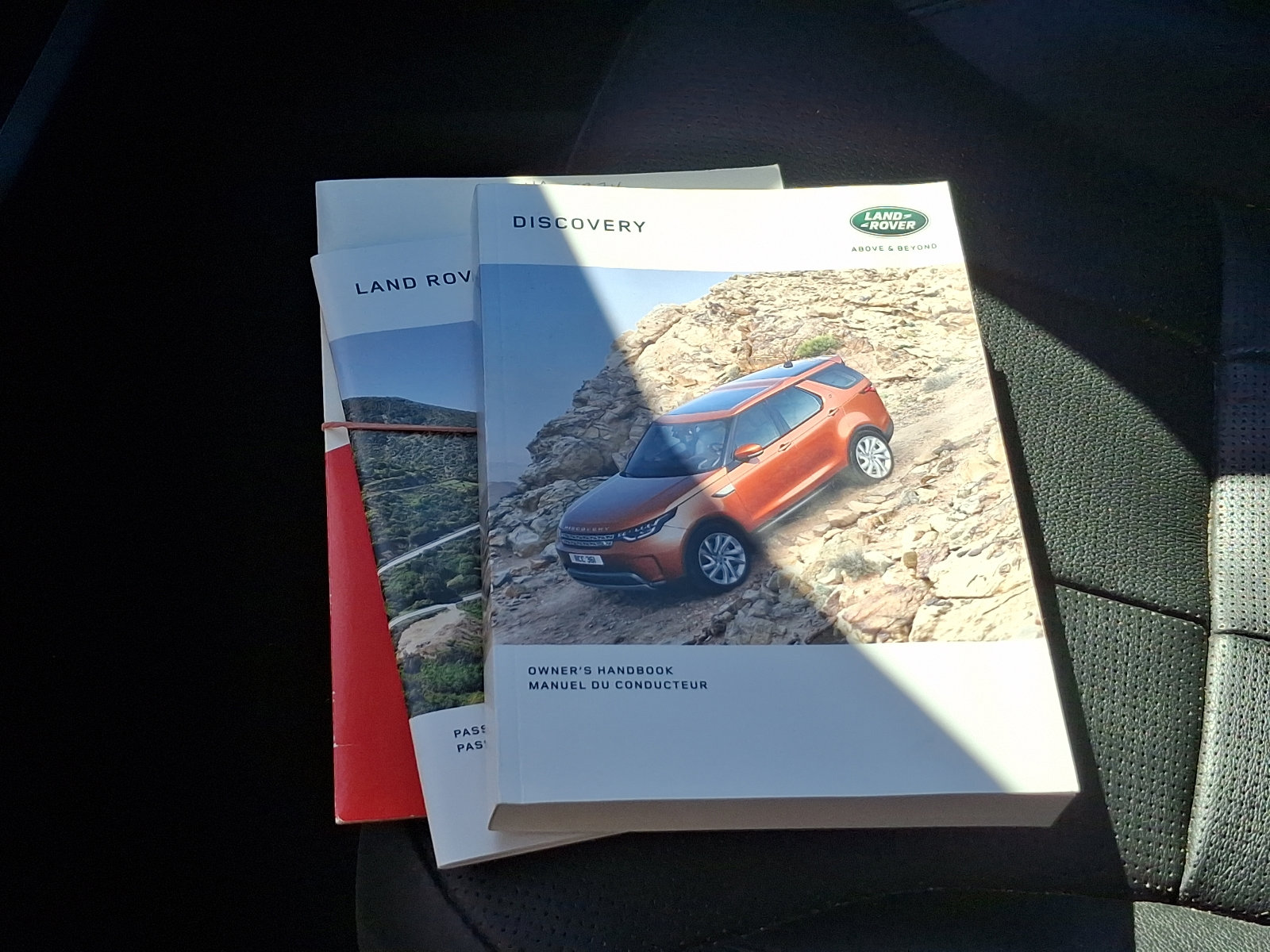 Used 2017 Land Rover Discovery HSE image 27