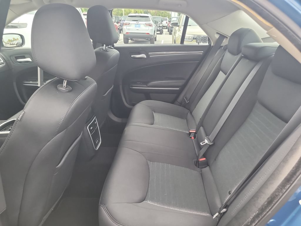 Certified 2021 Chrysler 300 Touring RWD image 12