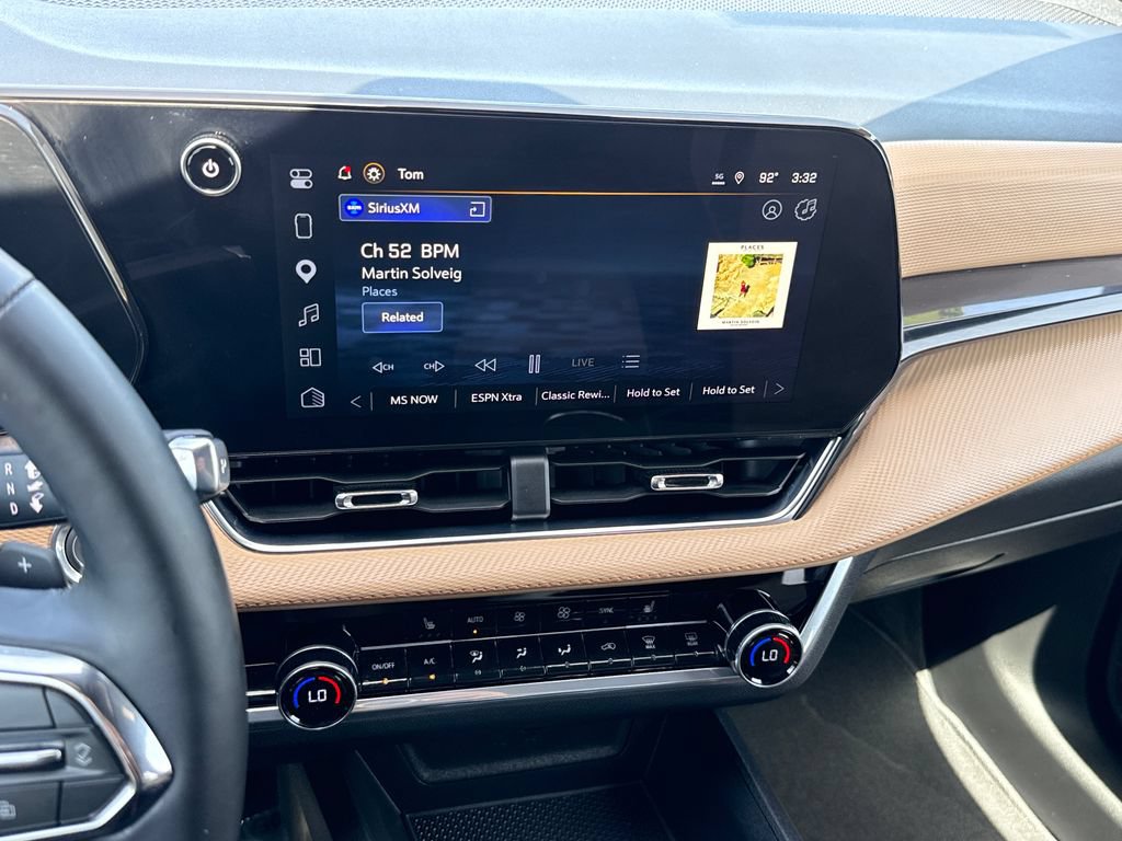 Used 2026 Chevrolet Equinox ACTIV w/ Safety and Technology Package FWD image 18