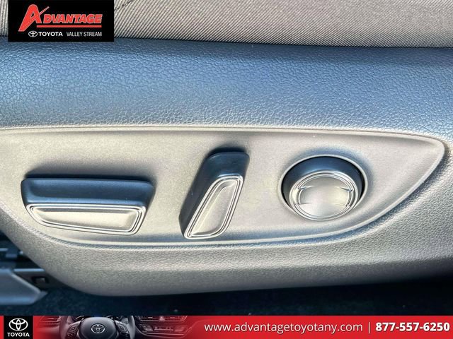 Used 2023 Toyota RAV4 SE w/ Weather & Moonroof Package image 23