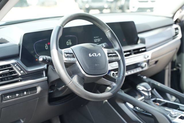 Used 2023 Kia Telluride S FWD image 28