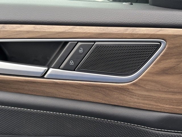 New 2026 Volkswagen Atlas SE image 22