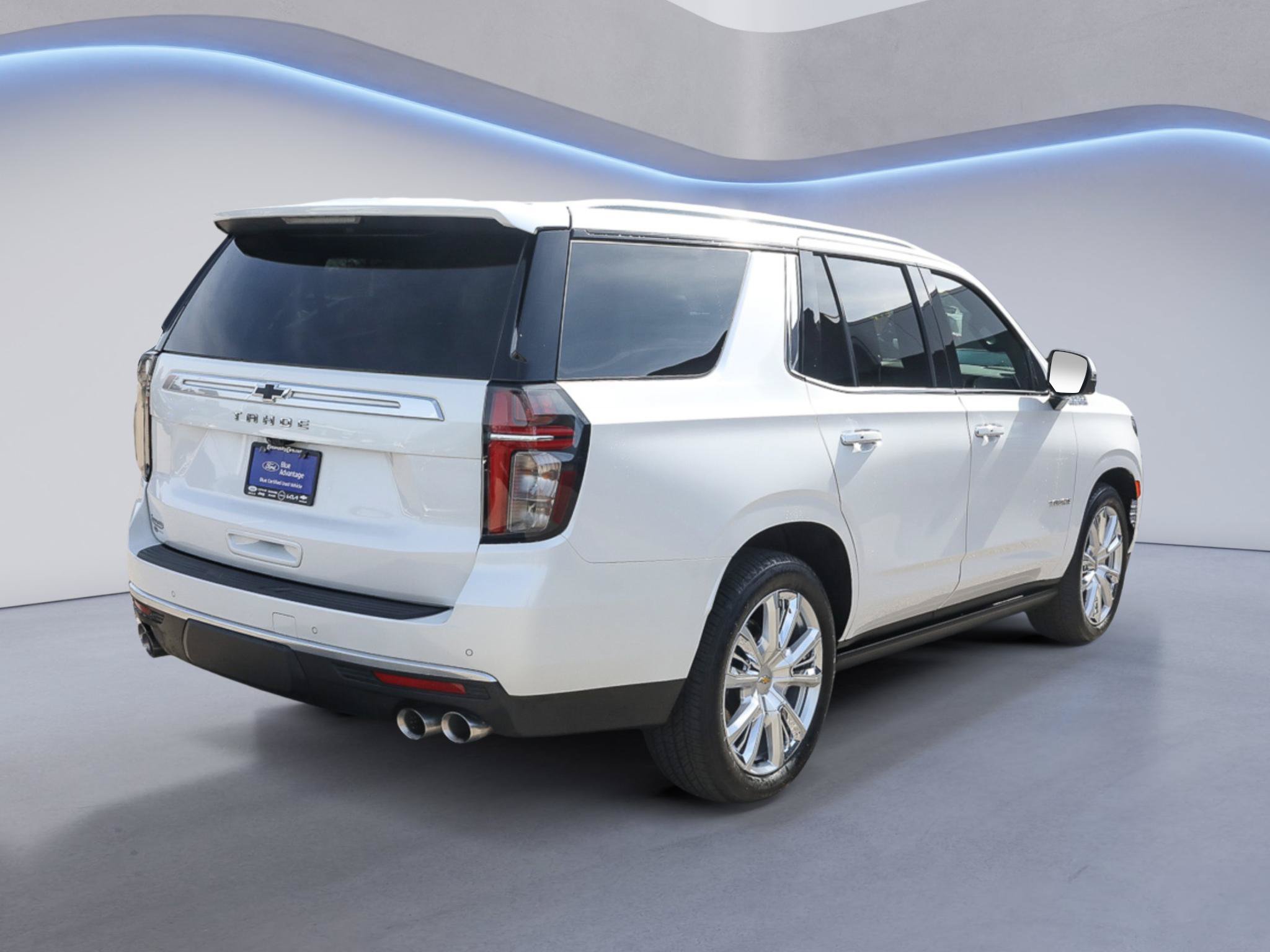 Used 2024 Chevrolet Tahoe High Country AWD/4WD image 5