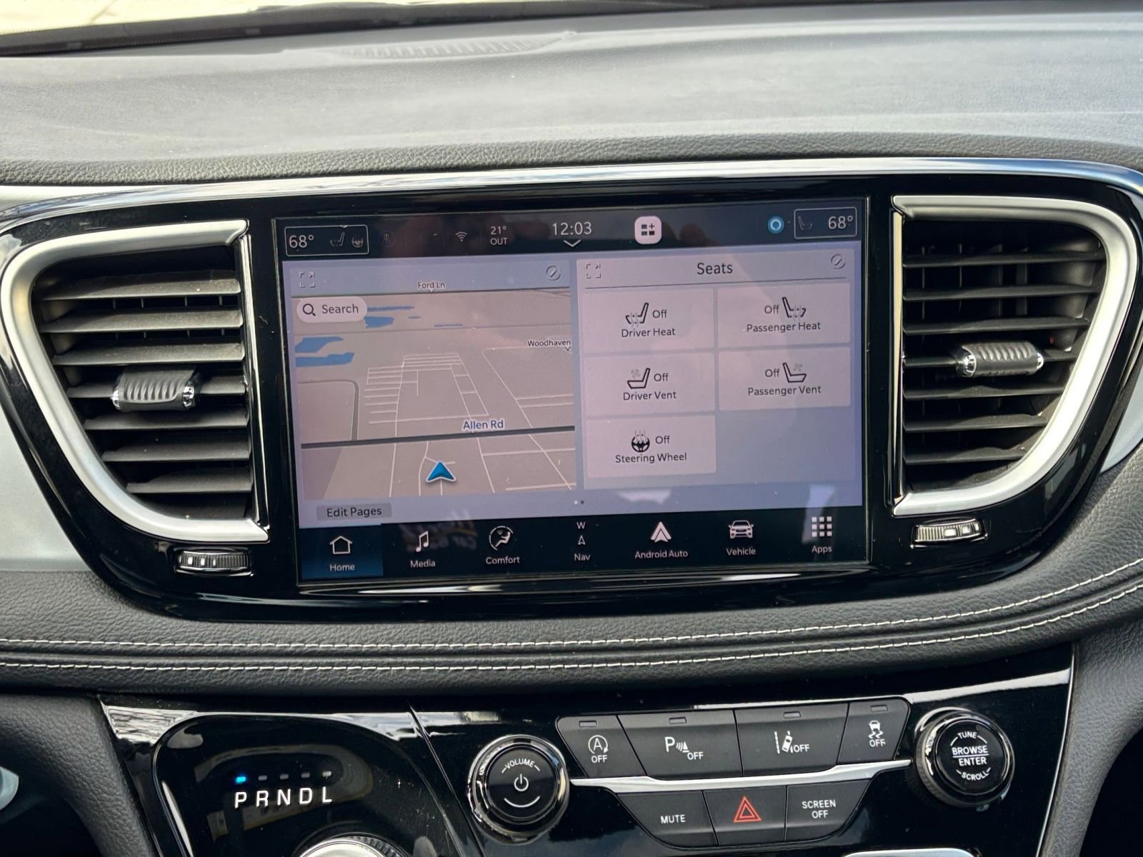 Used 2025 Chrysler Pacifica Limited image 22