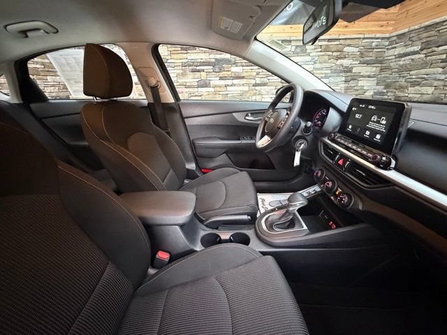 Used 2021 Kia Forte LXS FWD image 16