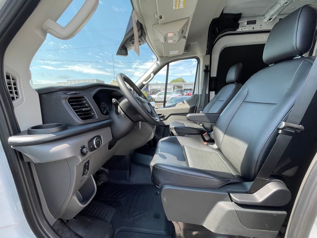 New 2025 Ford Transit 250 148 Medium Roof w/ Load Area Protection Package image 15