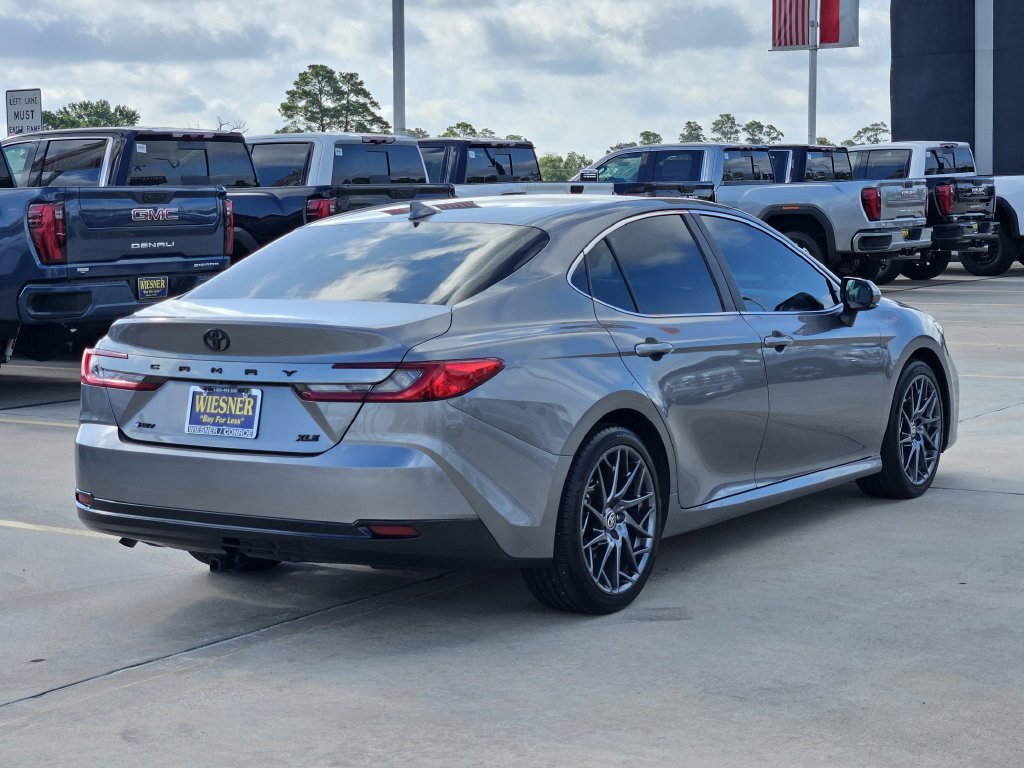 Used 2026 Toyota Camry XLE FWD image 5