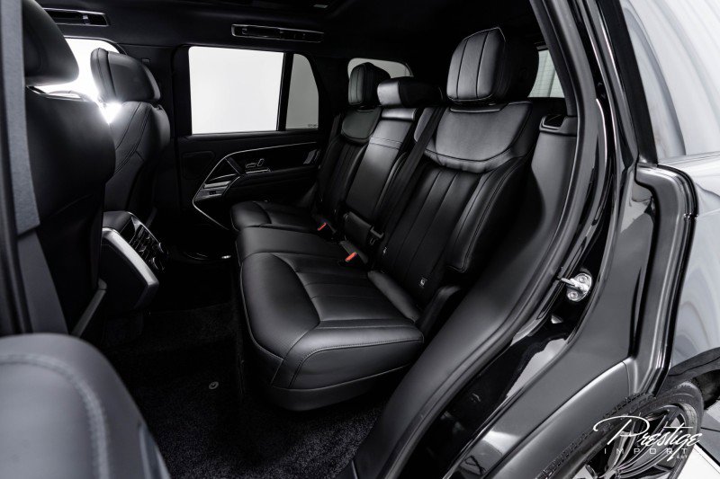 Used 2025 Land Rover Range Rover SE image 48