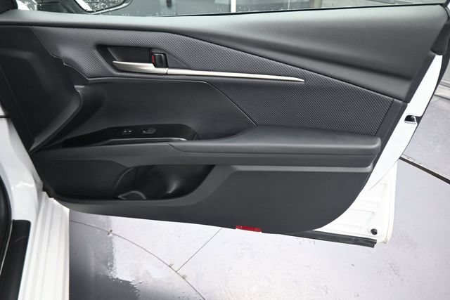 Used 2026 Toyota Camry SE FWD image 13