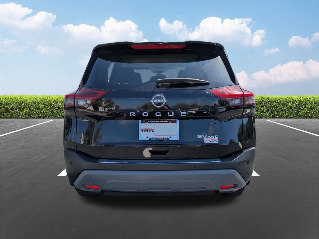 Used 2023 Nissan Rogue SV image 5