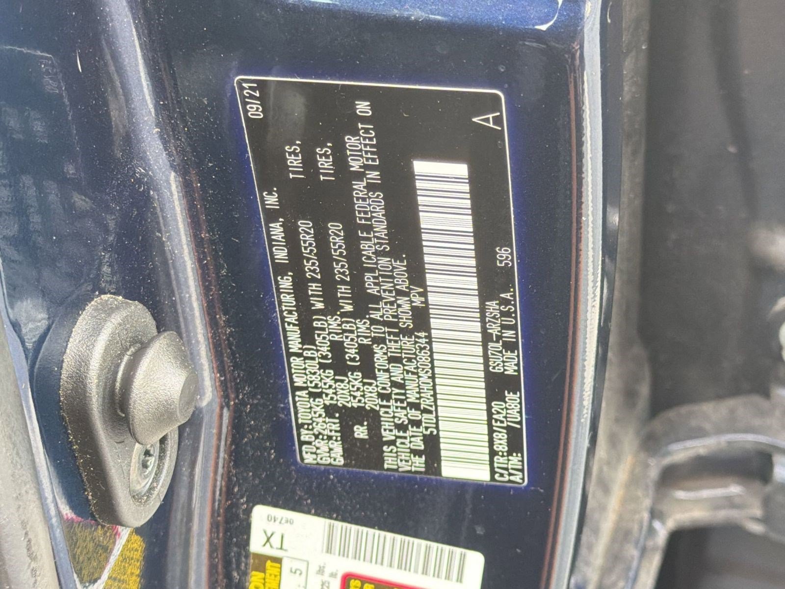Used 2021 Toyota Highlander XSE FWD image 19