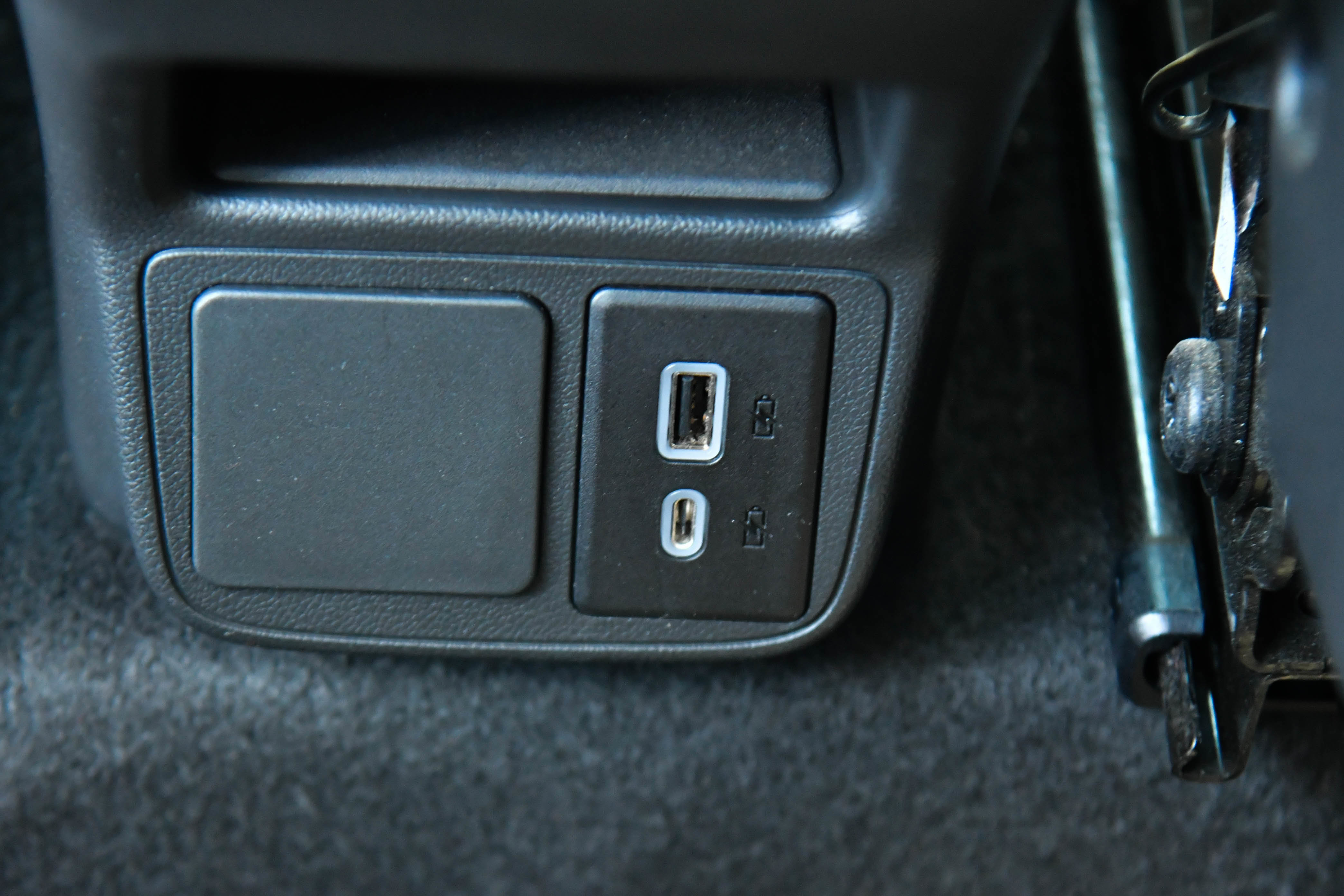 Used 2024 Buick Encore GX Preferred FWD image 35