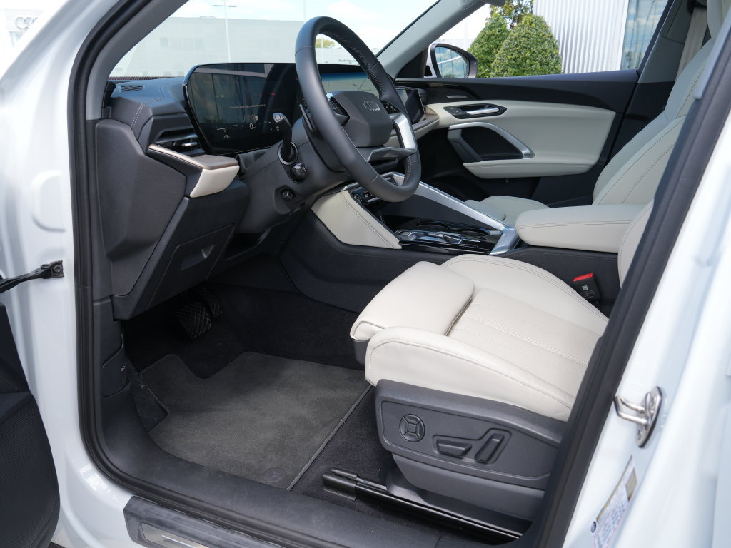 Used 2025 Audi Q5 Prestige AWD/4WD image 21