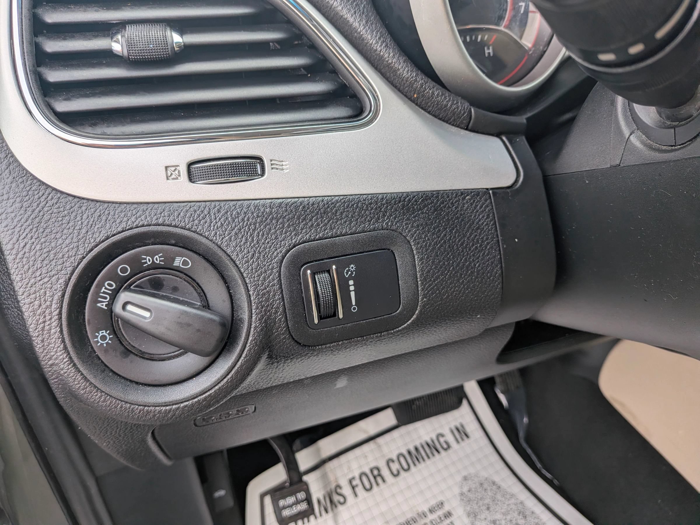 Used 2017 Dodge Journey SE FWD image 19