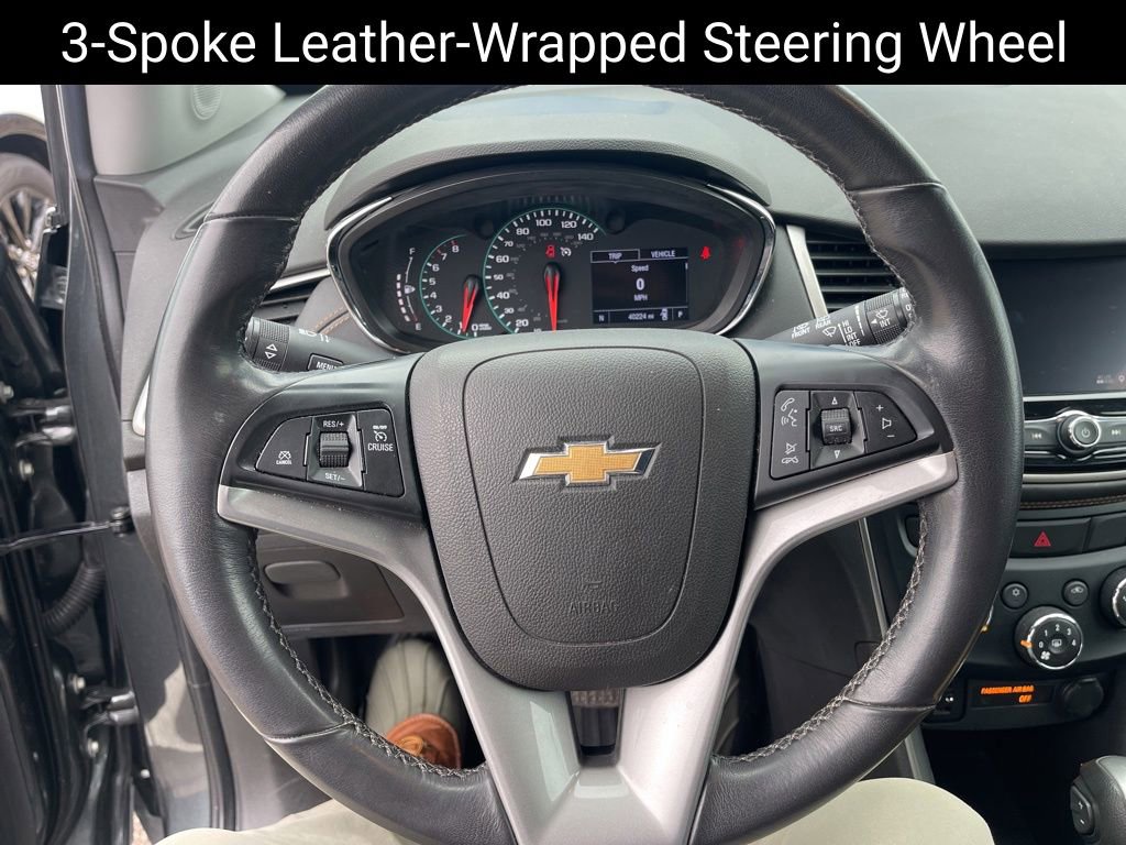 Used 2020 Chevrolet Trax LT w/ LT Convenience Package image 13