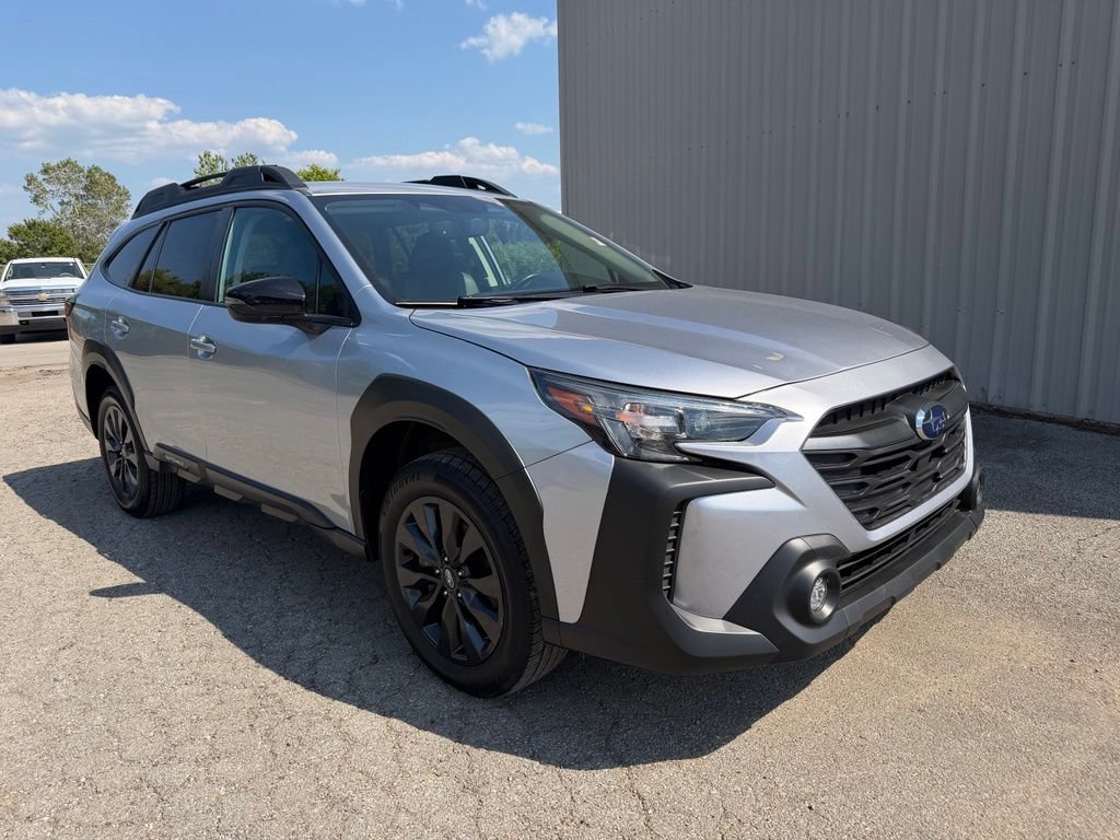 Used 2023 Subaru Outback Onyx Edition AWD/4WD image 3