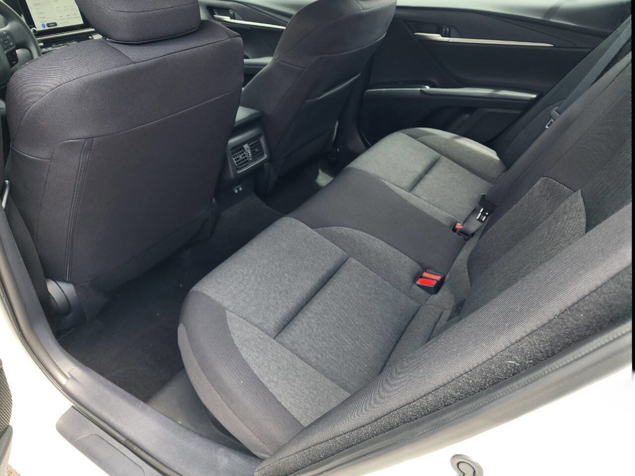 Used 2025 Toyota Camry LE image 17