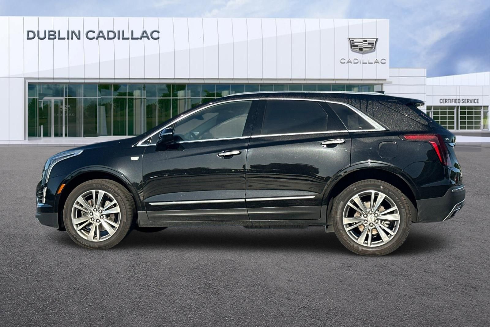 Certified 2024 Cadillac XT5 Premium Luxury FWD image 7