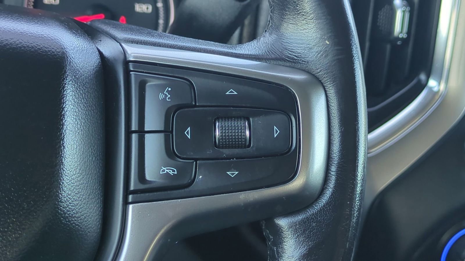 Used 2020 Chevrolet Silverado 1500 LT Trail Boss image 28