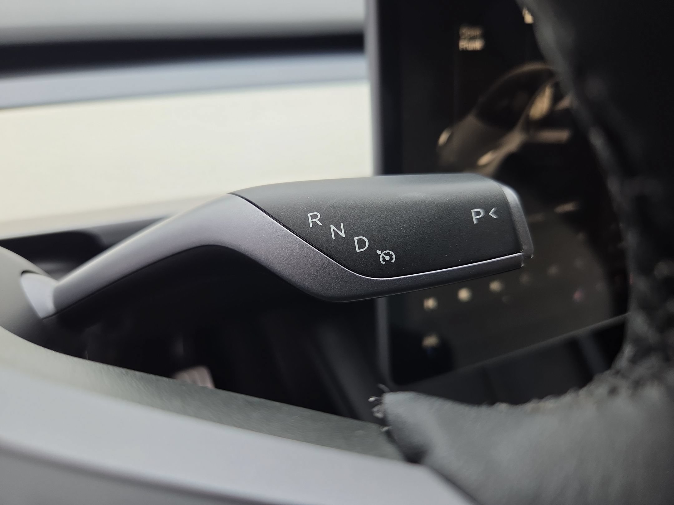 Used 2024 Tesla Model Y Performance AWD/4WD image 17
