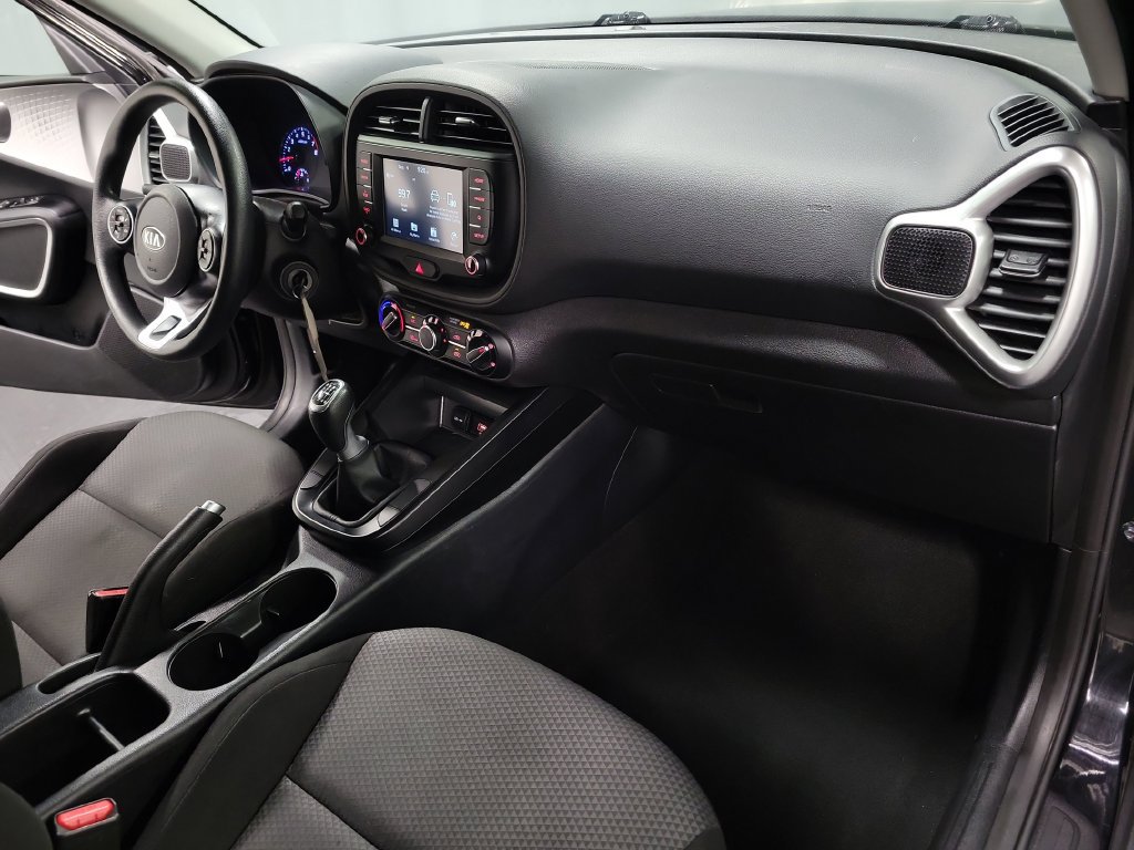 Used 2020 Kia Soul LX FWD image 31