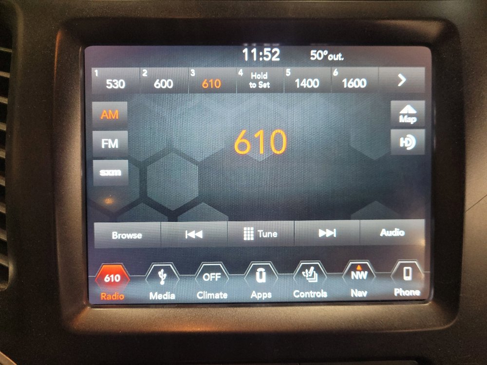 Used 2019 Jeep Cherokee Trailhawk w/ Comfort/Convenience Group image 25