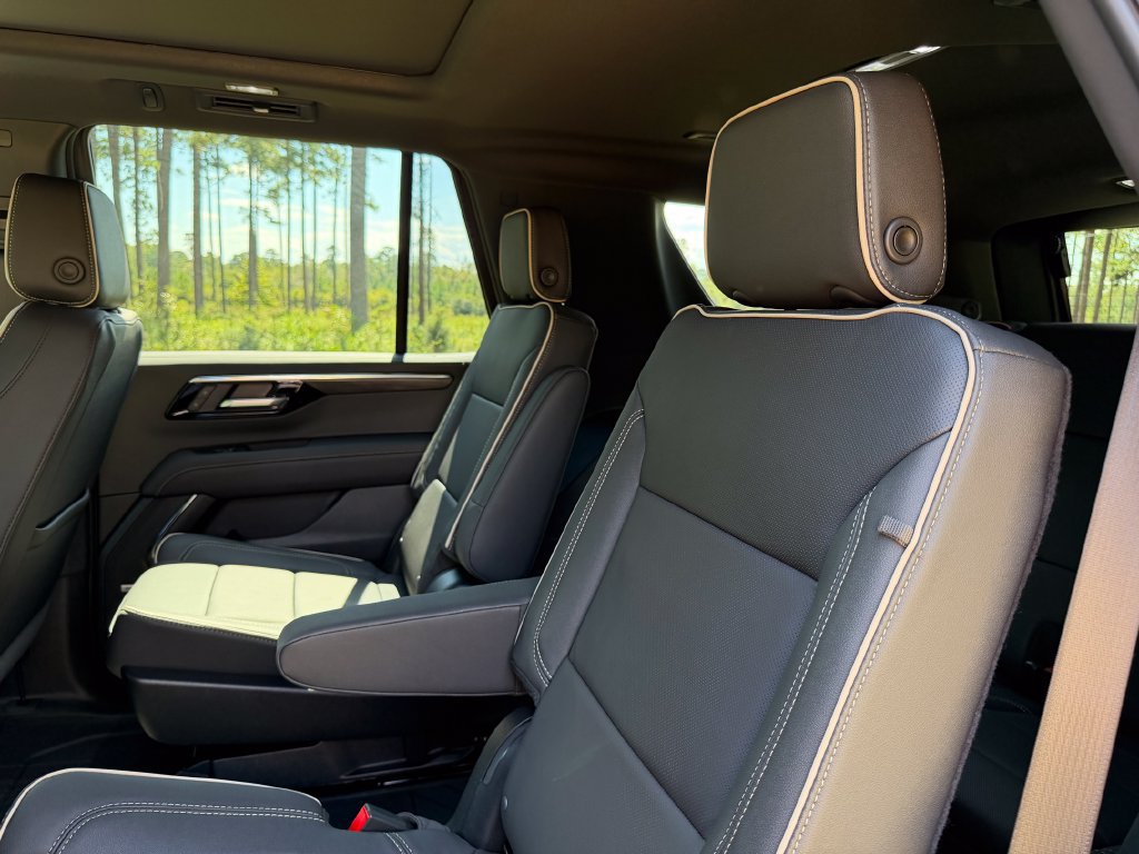 New 2027 Chevrolet Tahoe Premier w/ Sun And Tow Package RWD image 32