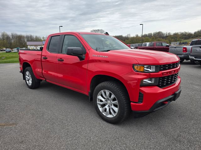 Used 2019 Chevrolet Silverado 1500 Custom w/ Custom Value Package AWD/4WD image 3