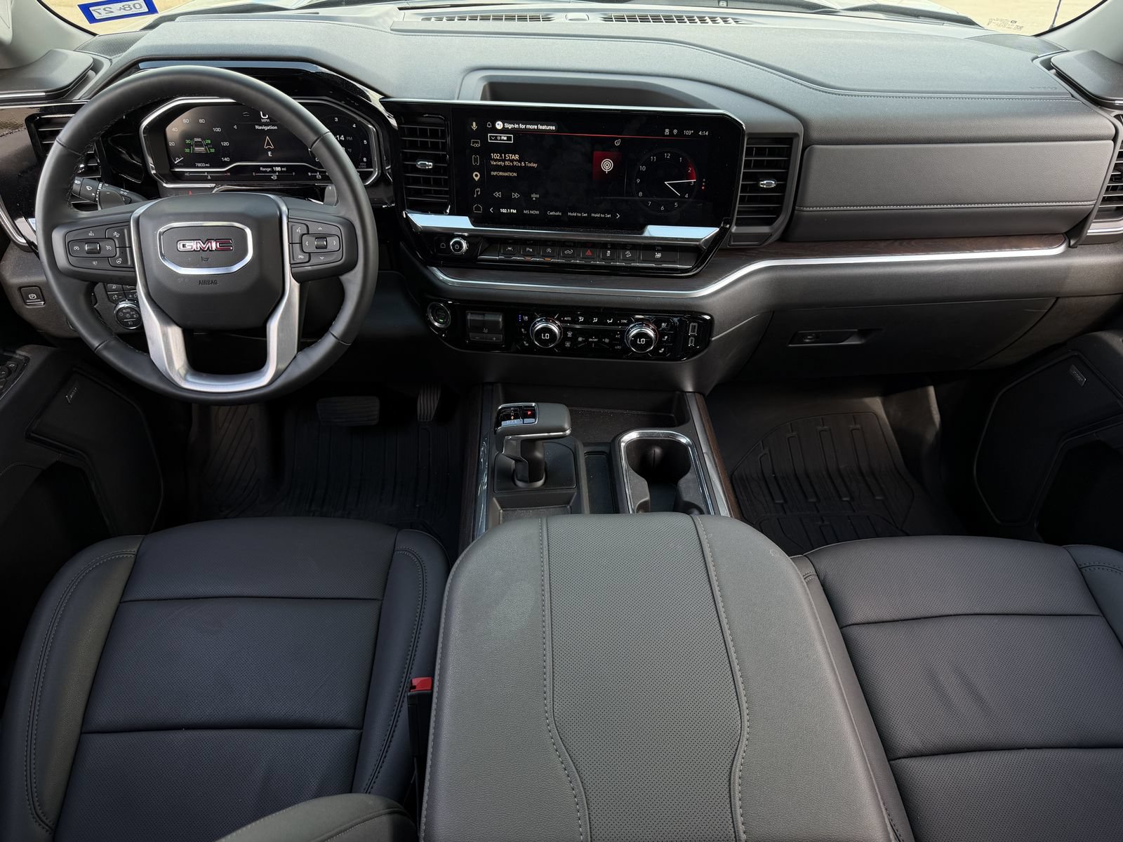 Used 2025 GMC Sierra 1500 SLT AWD/4WD image 14