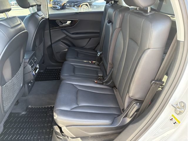 Used 2018 Audi Q7 3.0T Prestige w/ Prestige Package AWD/4WD image 24
