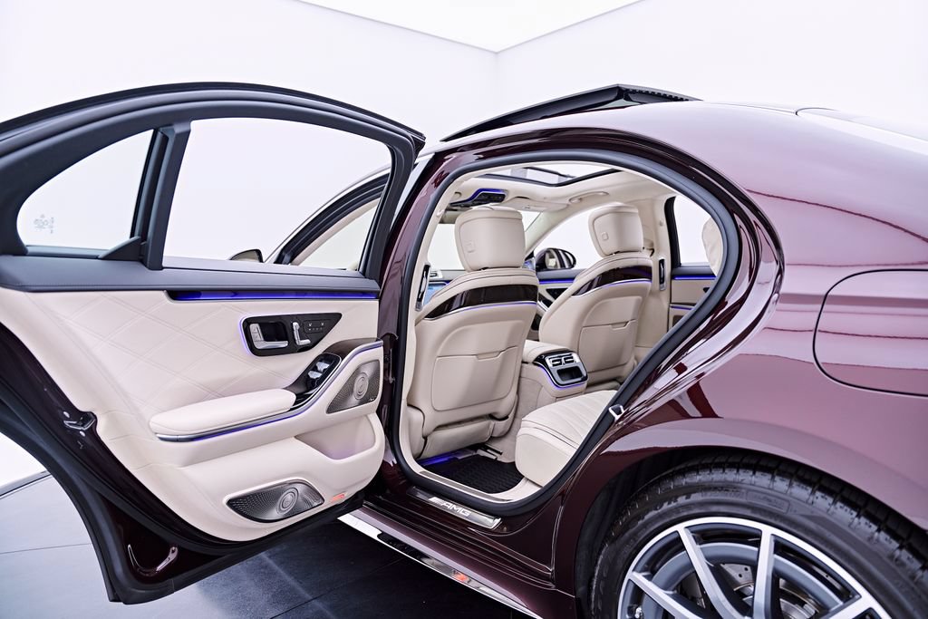 Used 2024 Mercedes-Benz S 63 AMG S image 38