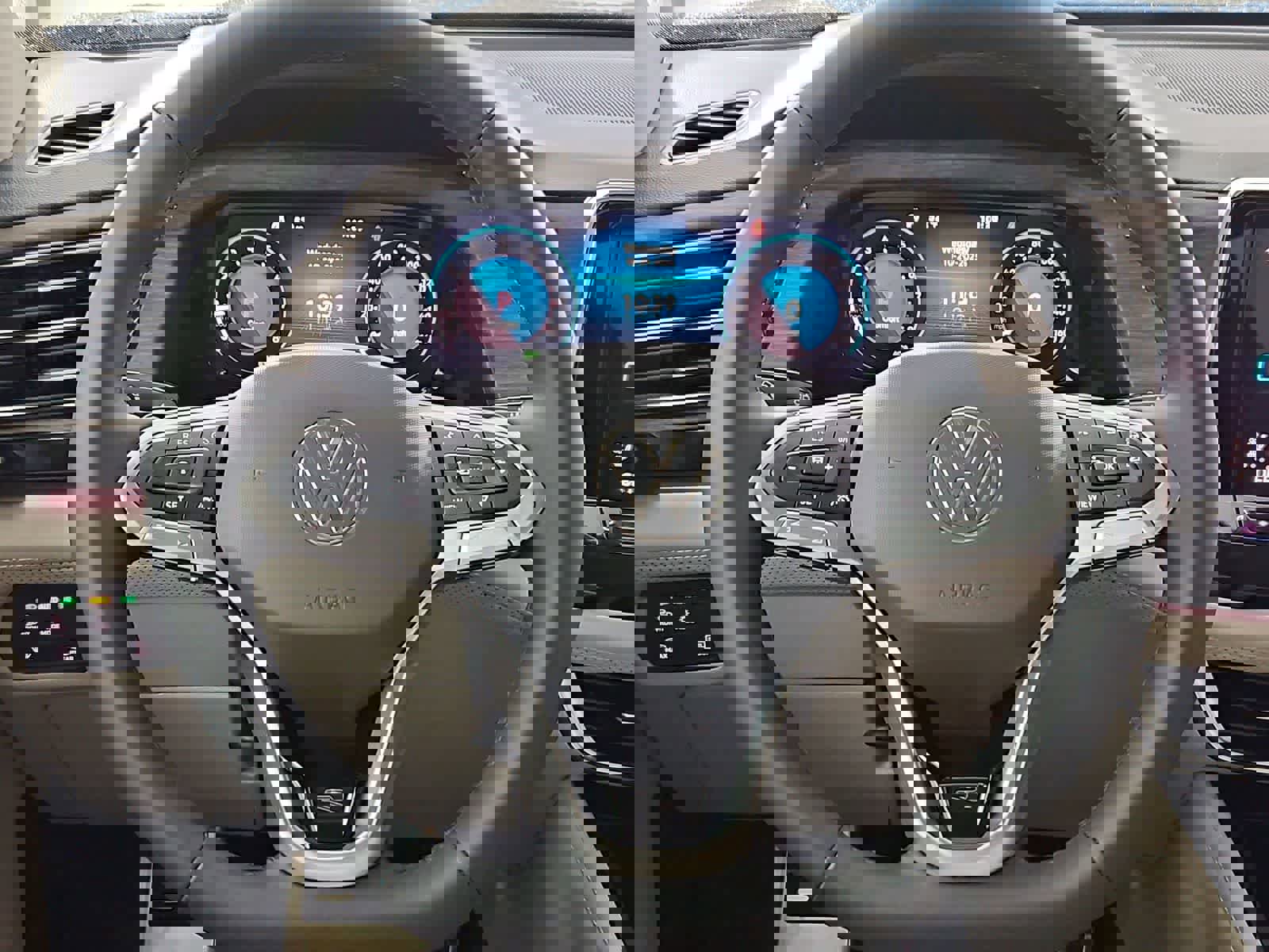 New 2026 Volkswagen Atlas SEL Premium R-Line image 24