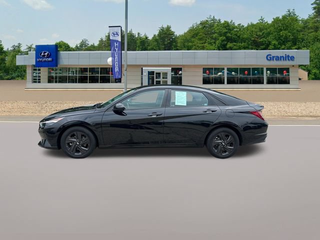 Certified 2021 Hyundai Elantra SEL w/ Convenience Package FWD image 10